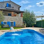 Simone By Interhome * Πόρετς