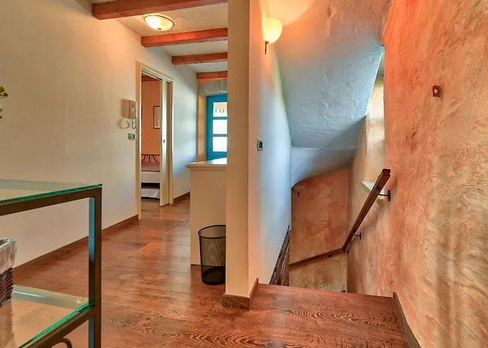 Simone By Interhome *