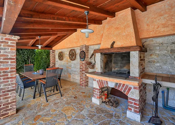 Villa Simone By Interhome Poreč