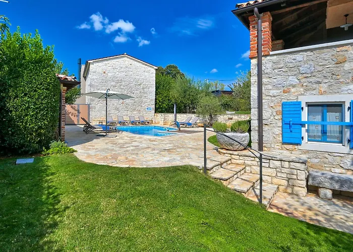 Simone By Interhome Poreč