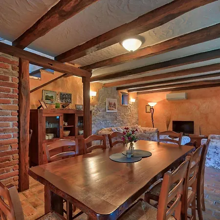 Simone By Interhome *