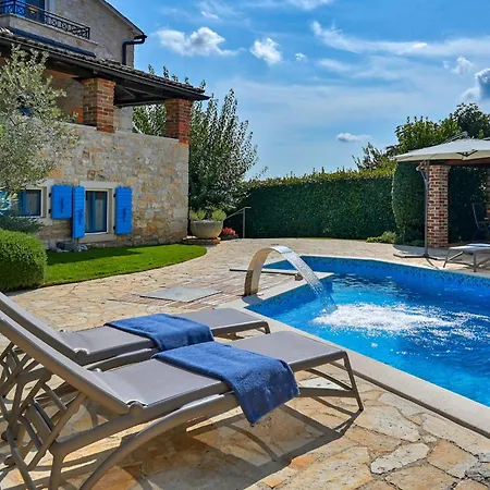 Villa Simone By Interhome Porec