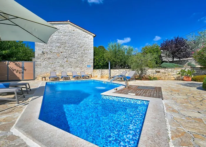 Simone By Interhome Poreč