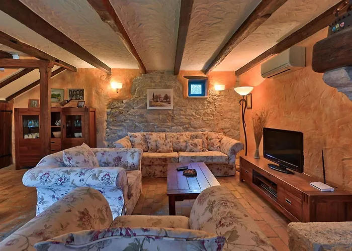 Simone By Interhome Villa Poreč