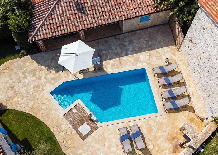 Simone By Interhome Poreč