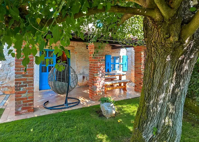 Simone By Interhome Poreč