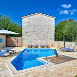 Simone By Interhome *